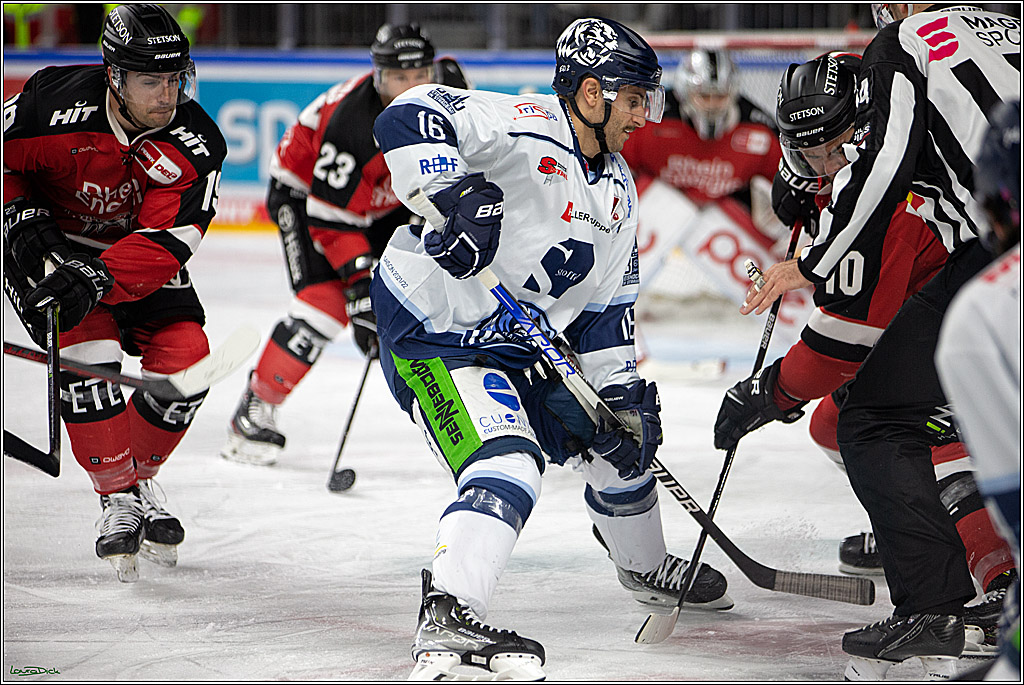 PENNY DEL;  Koelner Haie - Straubing Tigers; Koeln, 11.03.2022